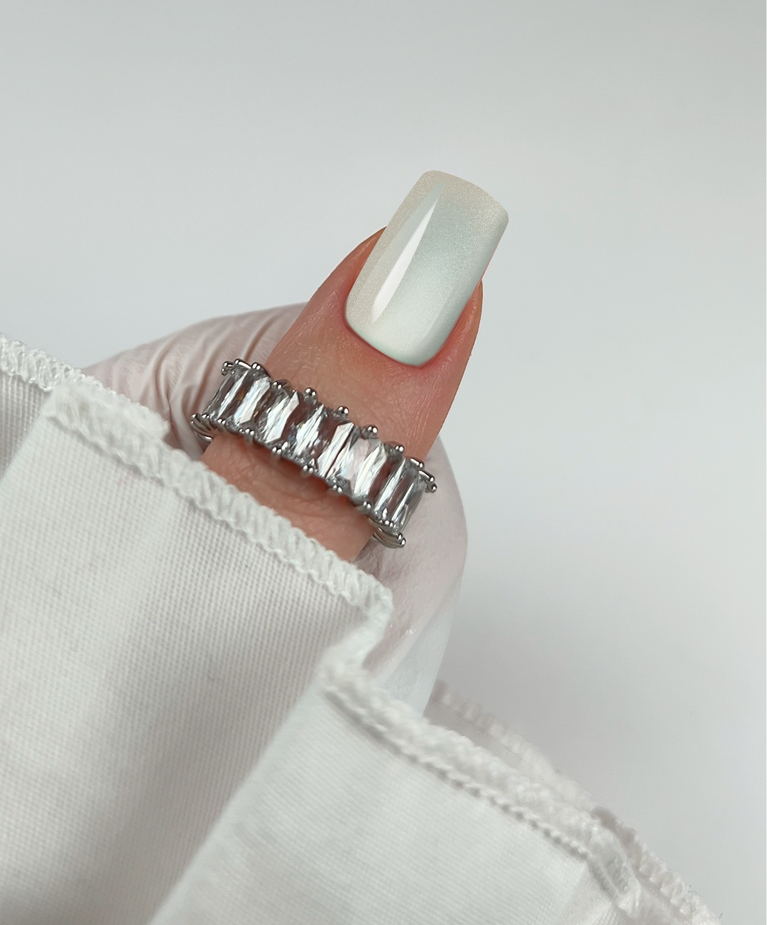 Gel Polish 144 Glimmer – CAT EYE - Pipa Cosmetics