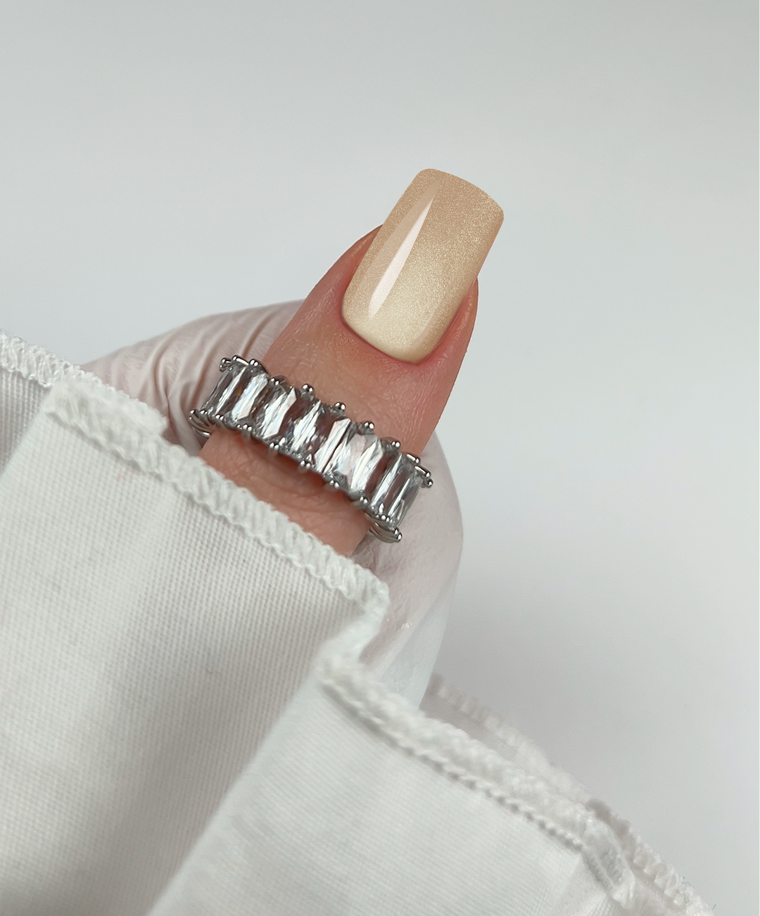 Gel Polish 143 Glow – CAT EYE - Pipa Cosmetics